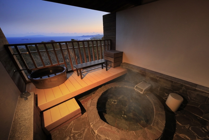 星空と伊豆山温泉を堪能する＜大浴場＞