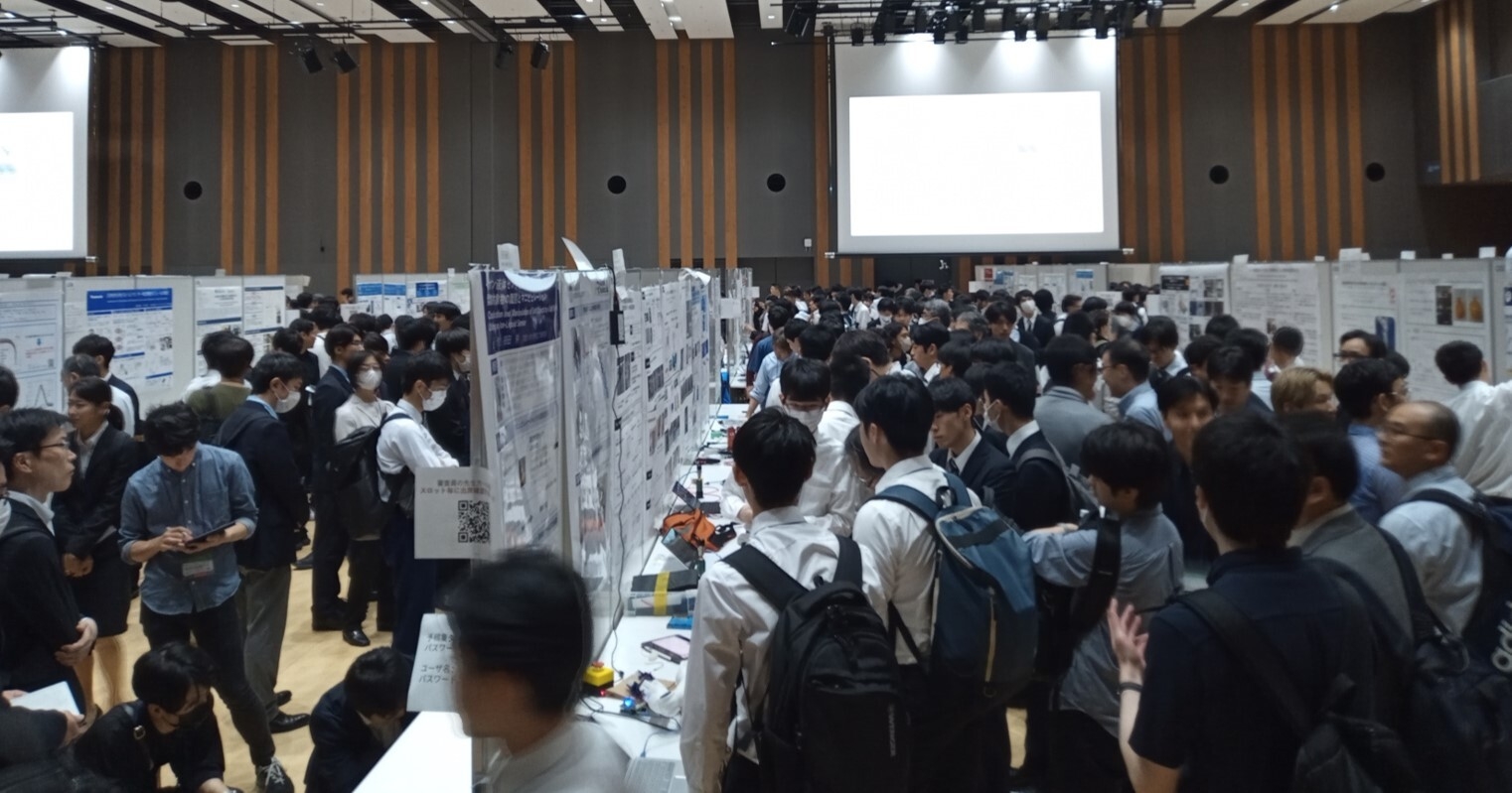 ROBOMECHポスター発表の様子