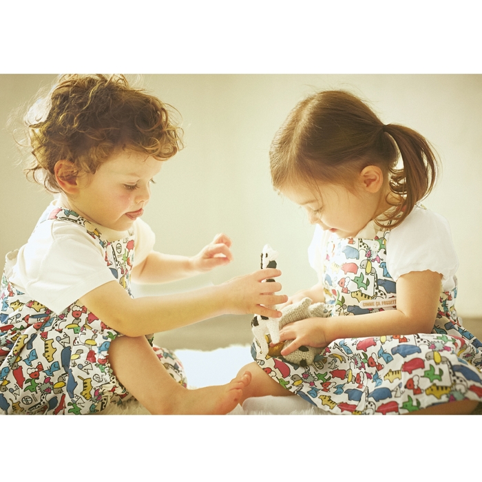 ロンパース (80~90㎝)11,000円 ジャンパースカート (80~90㎝)9,900円(すべて税込)