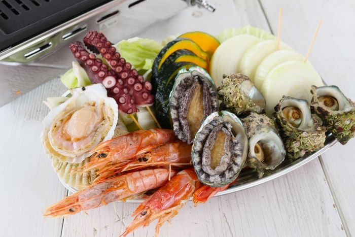 活きアワビに舌鼓!海鮮BBQセット1人前 2,800円