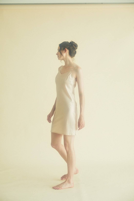 クリアストラップインナーワンピース THE CLEAR STRAP INNER DRESS ¥ 3,960(税込) BLACK/BEIGE