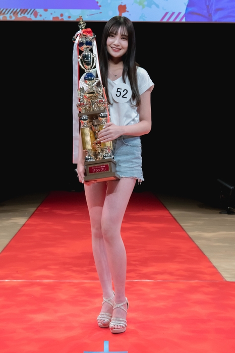 グランプリ 村橋莉菜 20歳