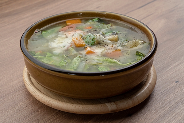 野菜をたべるためのスープ550円~