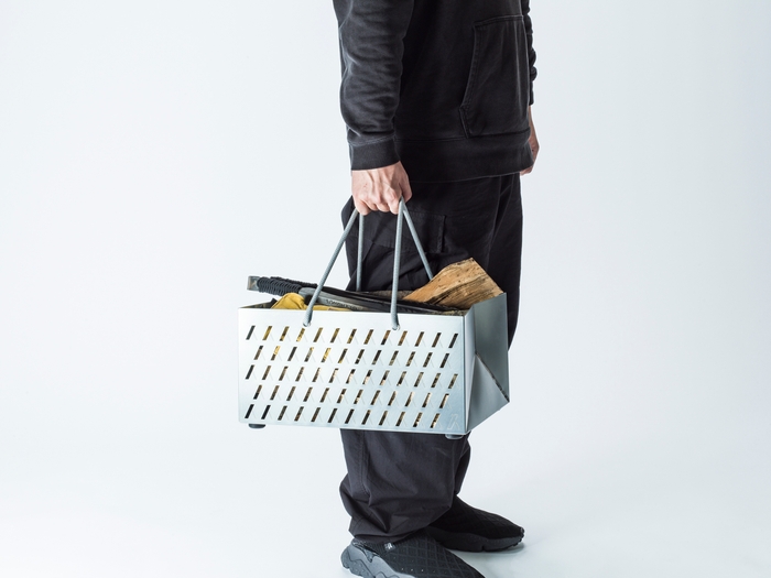 片手で持ち運び可能