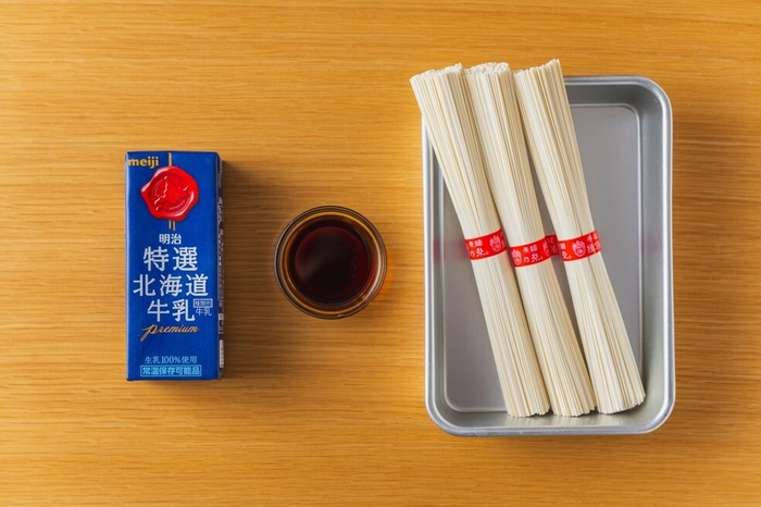ミルクのつけつゆそうめんの材料