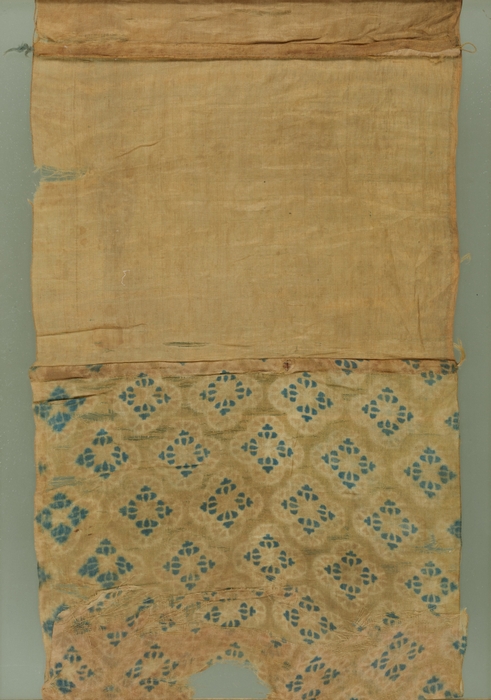 幡 淡茶地花文夾纈平絹・淡茶地平絹縫い合わせ