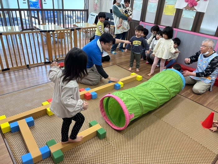 保育園での保育士向けセミナー・説明会の様子(2)