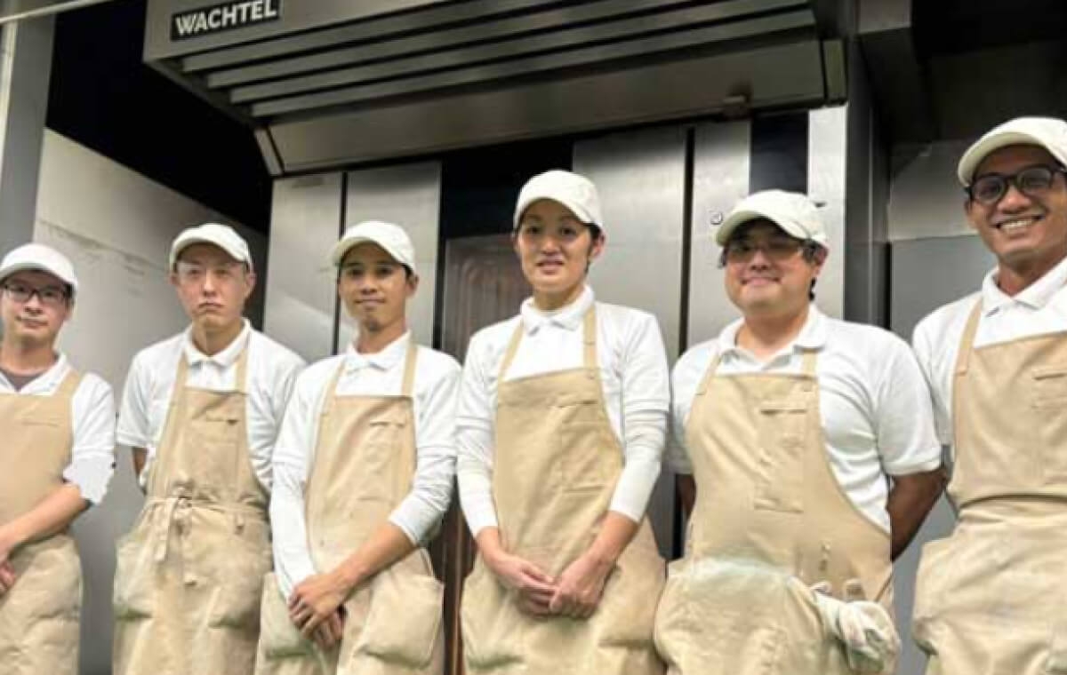 経験豊富な職人が手仕事で作り上げています