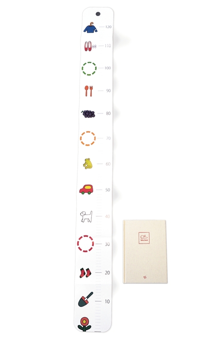 かわいい紙の身長計つき!