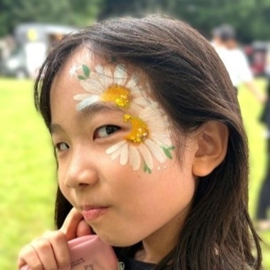 ハンドメイドマルシェでは フェイスペイント体験など出店多数