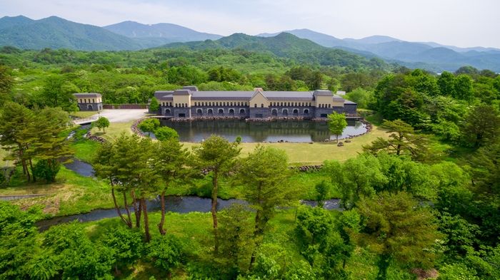 国立公園内の美術館でアウトドアサウナを楽しもう!
