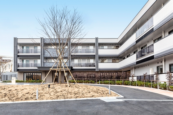 アズハイム横浜戸塚 建物外観