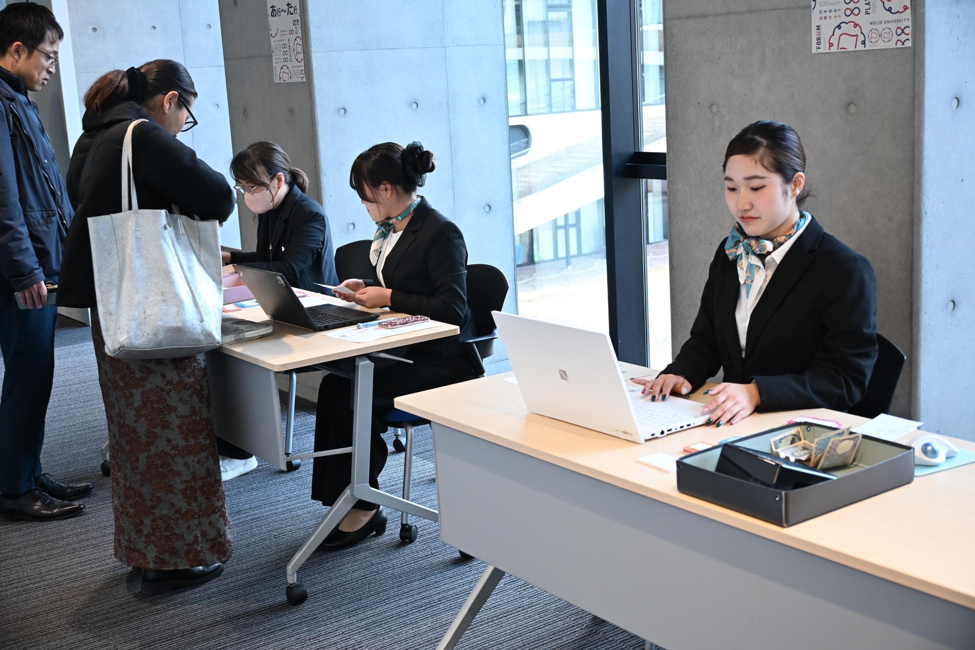 運営に携わるM-Lineの学生たち