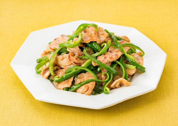 ごま油&ガーリックドレッシングで!豚肉とピーマンのソテー