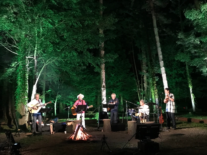 焚火deライヴvol1（前回は小室等さんをお迎えして行われました。）