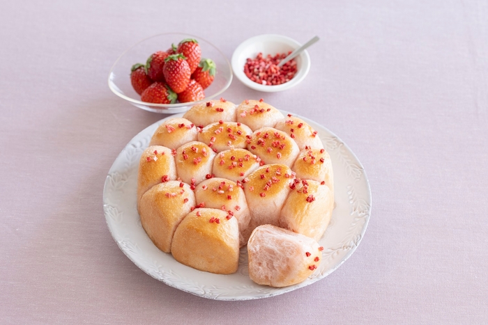 「ちぎりパン ストロベリー&ミルク」(大) ※写真はイメージです