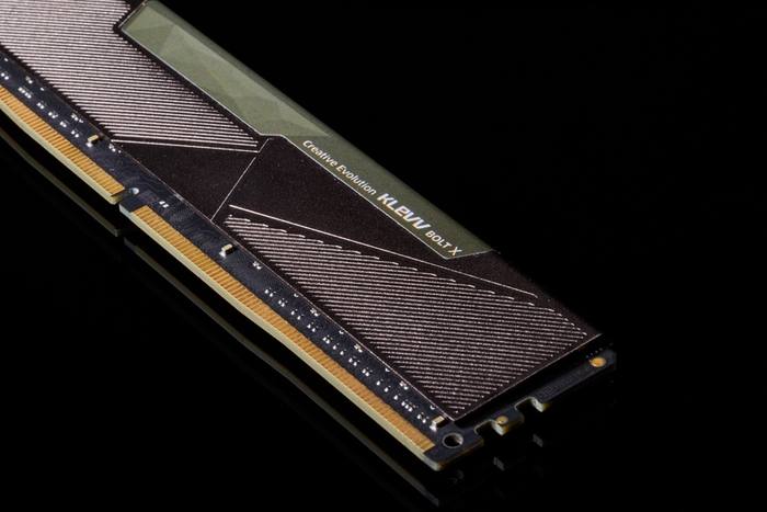 『KLEVV BOLT X』DDR4 (4)