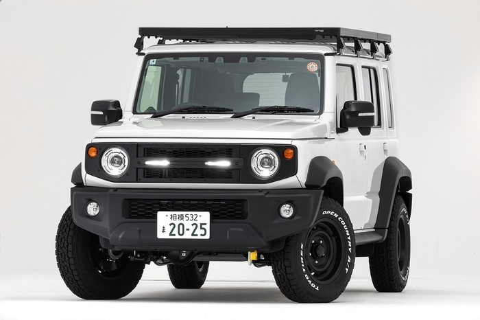 ジムニーノマドカスタム／正面