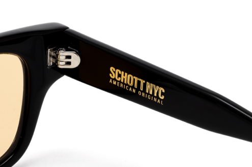 右テンプル内側にゴールド箔でブランドロゴが入る。