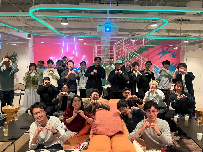 100人カイギ全体写真 撮影場所:WeWork大名