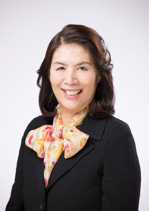 坪谷 郁子:東京インターナショナルスクール理事長