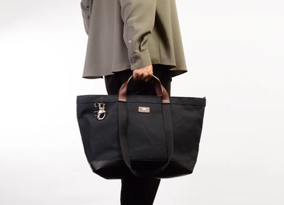 廃タイヤを再利用する「SEAL」より、アーミーダック生地を使用した10年保証のトートバッグが新発売！