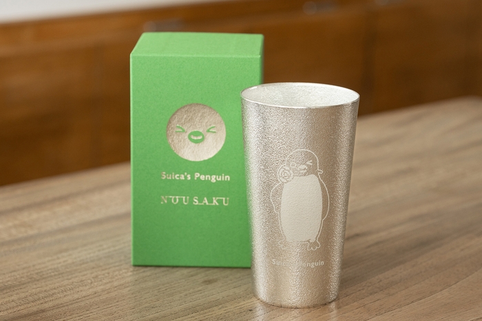 バラ:「バラ」の花ことばは「美」と「愛」