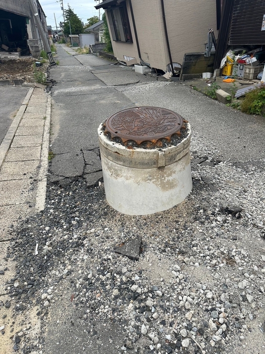 能登半島大地震で液状化マンホールなどが原因で石川県珠洲市からおよそ半日かけて、金沢市のコインランドリーまで行き洗濯されているとのことでした。