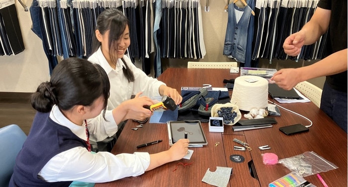 　「世界バラ会議福山大会記念事業」申請に向けた打ち合わせの様子