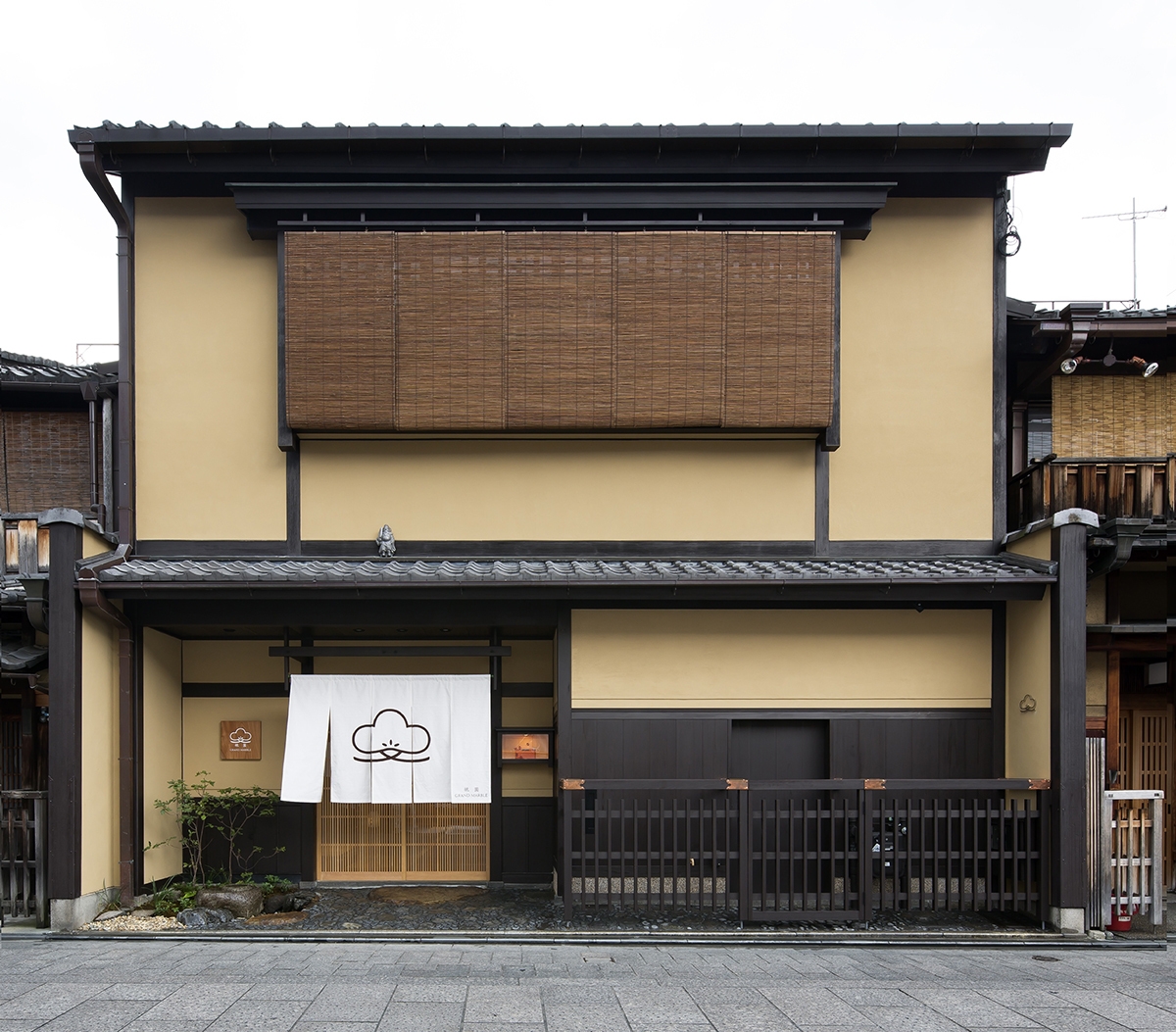 グランマーブル祇園 カフェ&シャンパーニュ祇園ちから