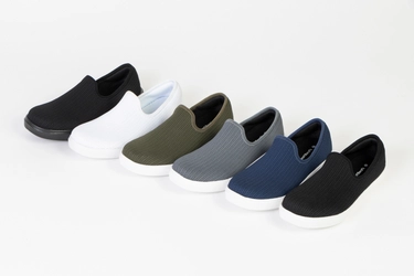 まるでオーダーメイド。日本人の足にフィットするスリッポン 「AeroKnit Lite」、Amazonでの発売開始から わずか5日でベストセラーを獲得！