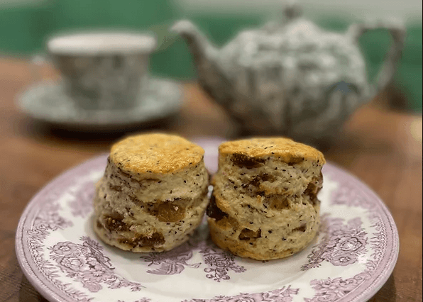 BAKE&Cafe Notus:紅茶とイチジクスコーン