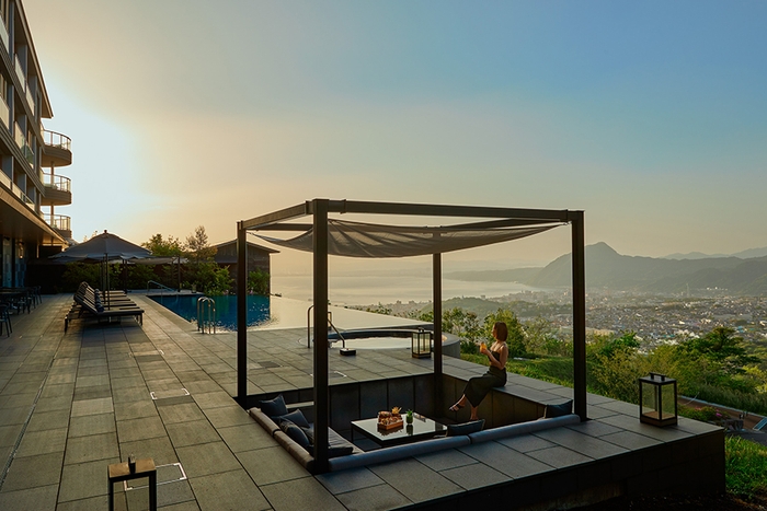 絶景とともに過ごすラグジュアリーな時間(イメージ)