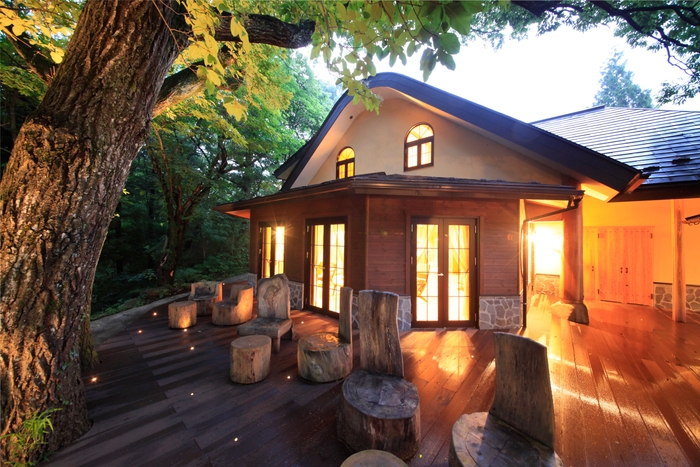 温泉山荘だいこんの花|どんぐりコテージには、熔岩浴のほかエステルームやラウンジがあります