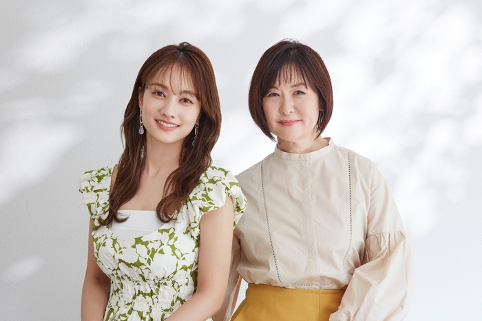 谷まりあさんが美のプロフェッショナル・倉田真由美さんとの初対談を通して、頭皮ケアで髪育に目覚める!