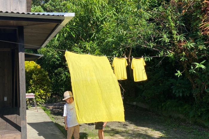 「集落でフクギ染め体験」