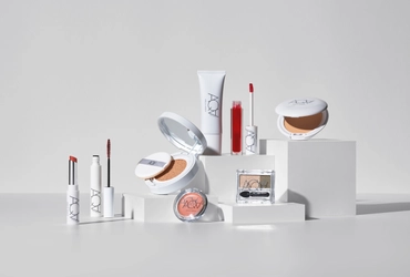 国産オーガニックコスメブランド「アクア・アクア」2024年春夏にロゴ＆パッケージをアップデート！