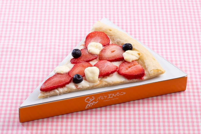 「いちごのスイーツピザ」 セット1,060円、単品500円 (ピッツェリア「ピザ ラ ロハ」)