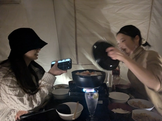 【1日2組限定】「憧れのこたつキャンプ」を手ぶらで実現　 寒空の下、テントの中でぬくぬく鍋を囲む 「冬のこたつ×鍋プラン」販売開始