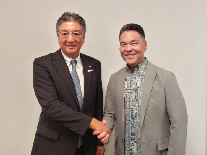 (左から)JTB   髙橋取締役会長、ハワイ州観光局 日本支局   エリック高畑会長