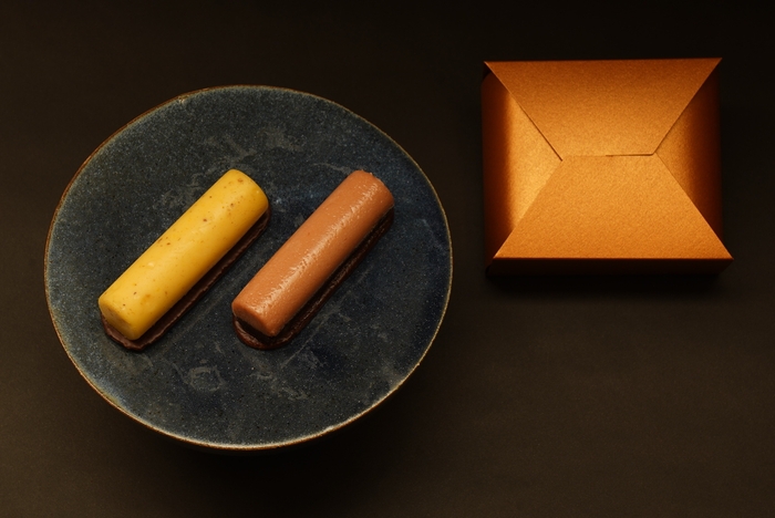 ミニテリーヌ(左:栗、右:苺)