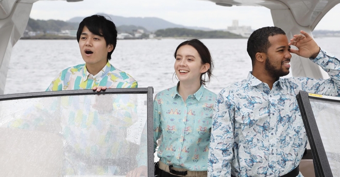 着用写真:左よりジラーチ柄・ミロカロス柄・カイオーガ柄