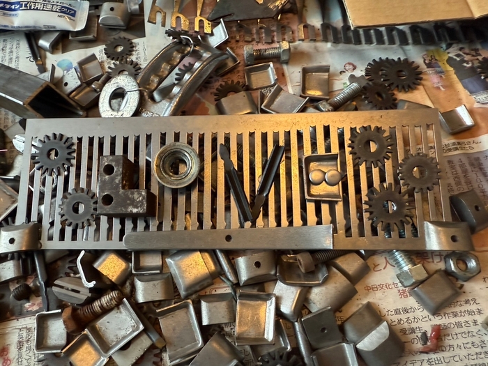 一例:廃材を用いたメタルアート作品(2)