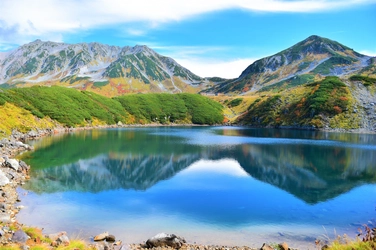 富山県と長野県を結ぶ立山黒部アルペンルート、 最新紅葉情報を9月3日(火)から配信開始！