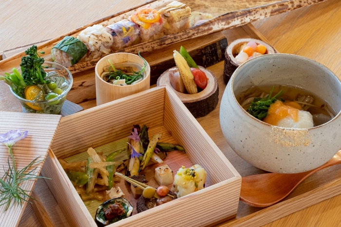 ▲身体に優しいオリジナル料理“禅坊料理”