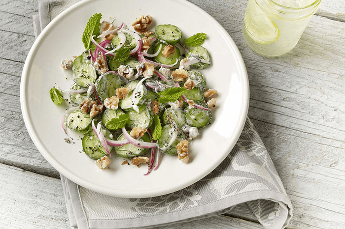 くるみのブルガリアンサラダ