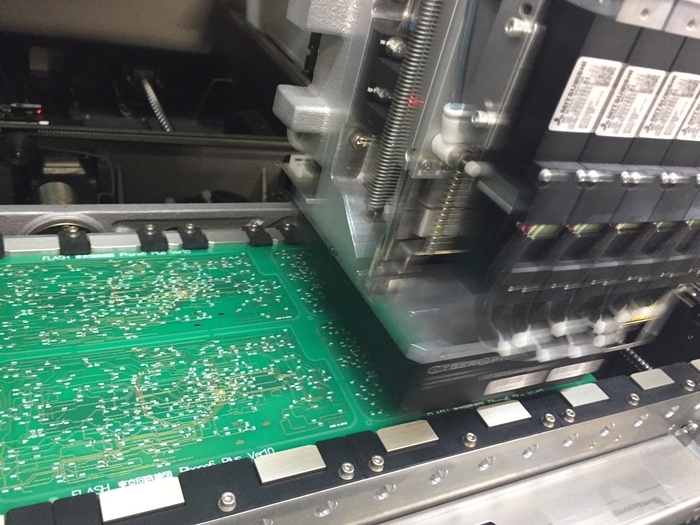 電子技販 メイン事業写真