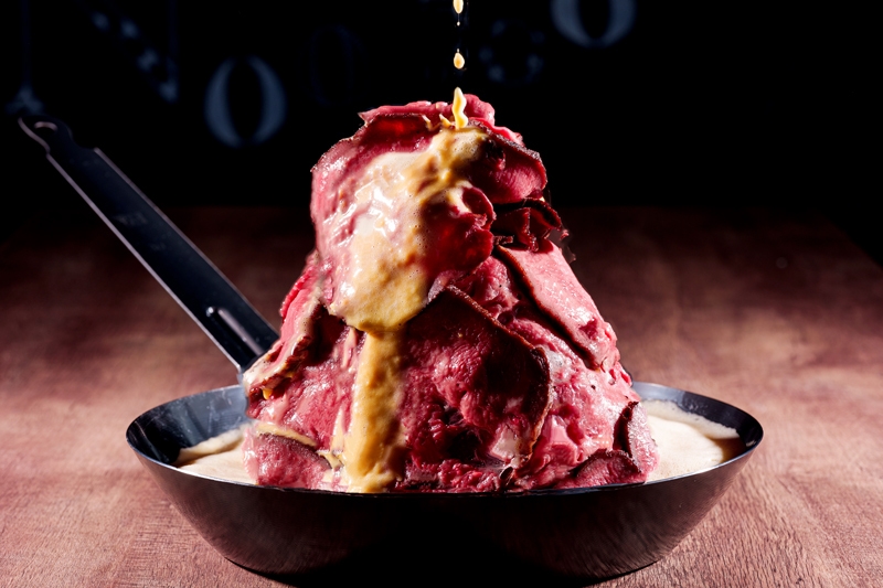 牛1頭分の牛タン!「特盛牛タン丼」