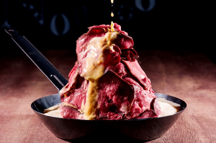 牛1頭分の牛タン!「特盛牛タン丼」