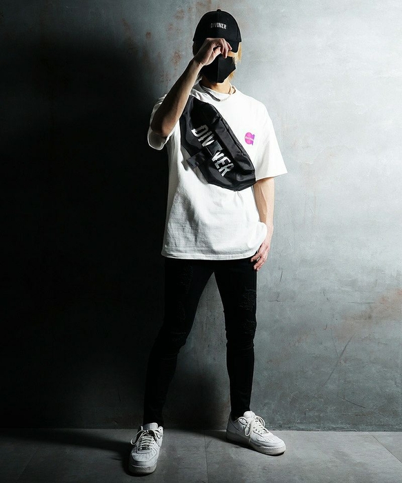 Credit TEE（オフホワイト）